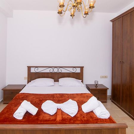 Vintage Blloku Apartment Tirana Buitenkant foto