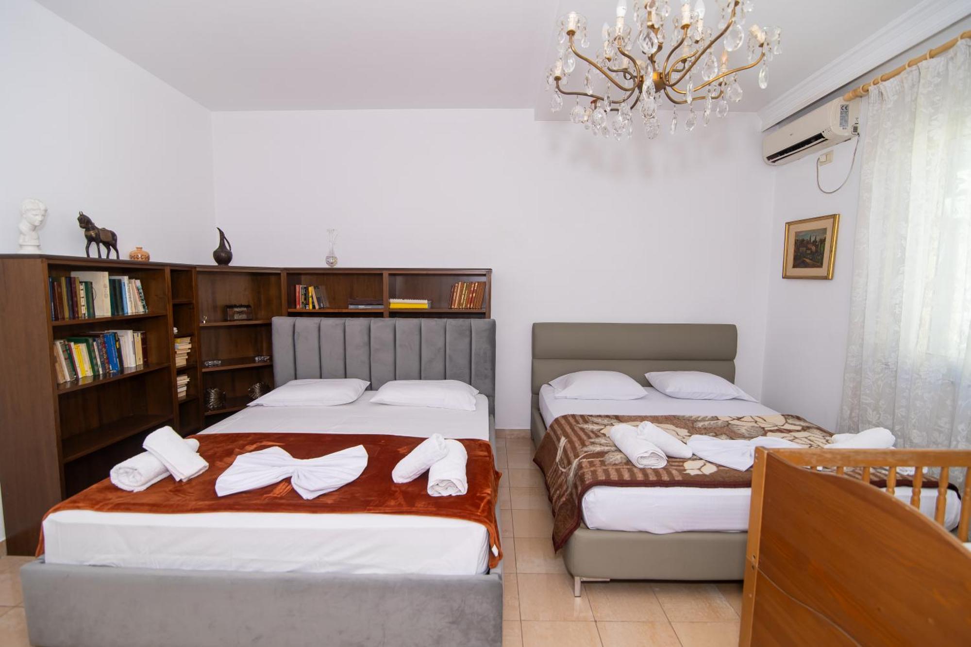 Vintage Blloku Apartment Tirana Buitenkant foto