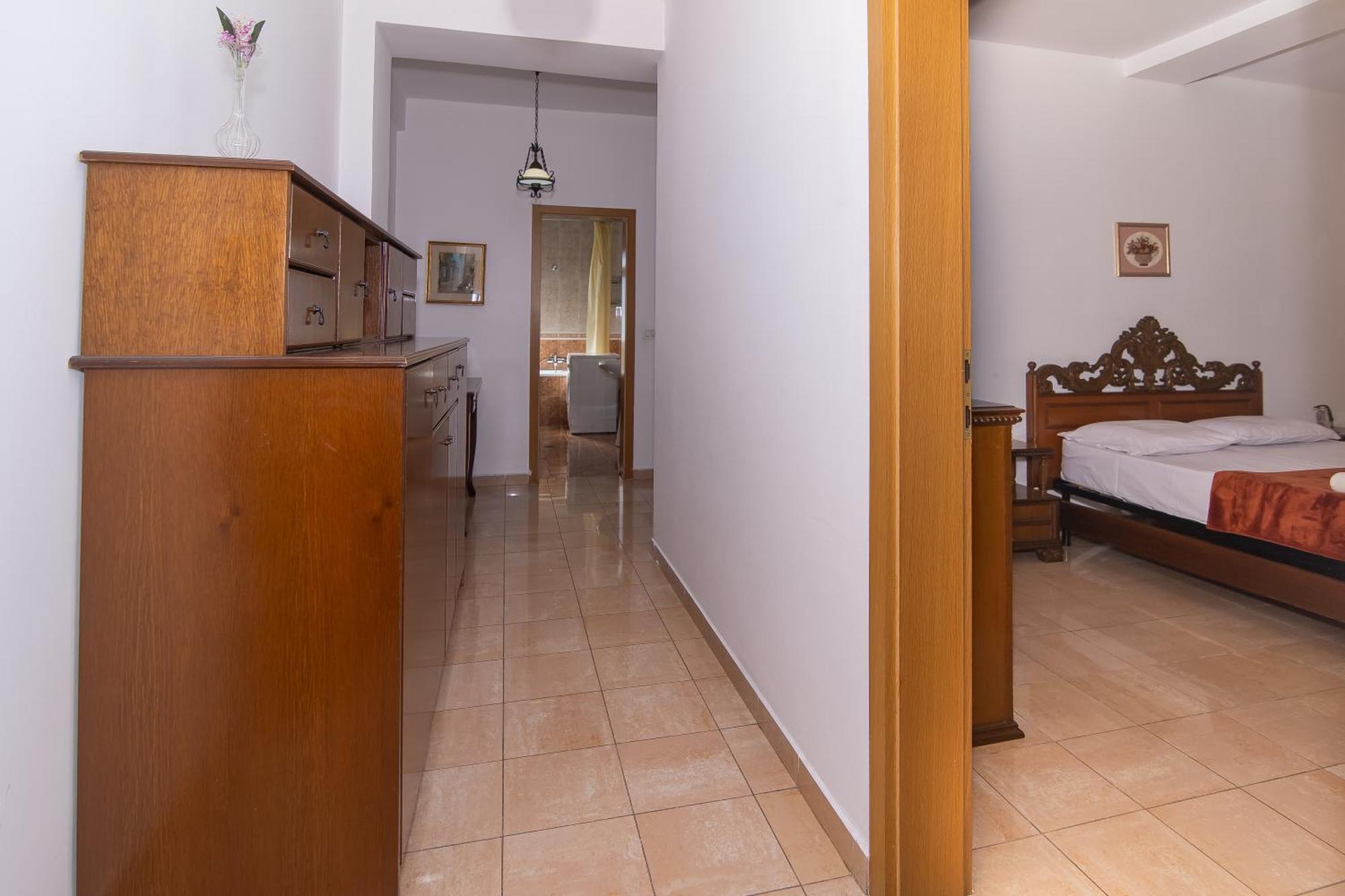Vintage Blloku Apartment Tirana Buitenkant foto