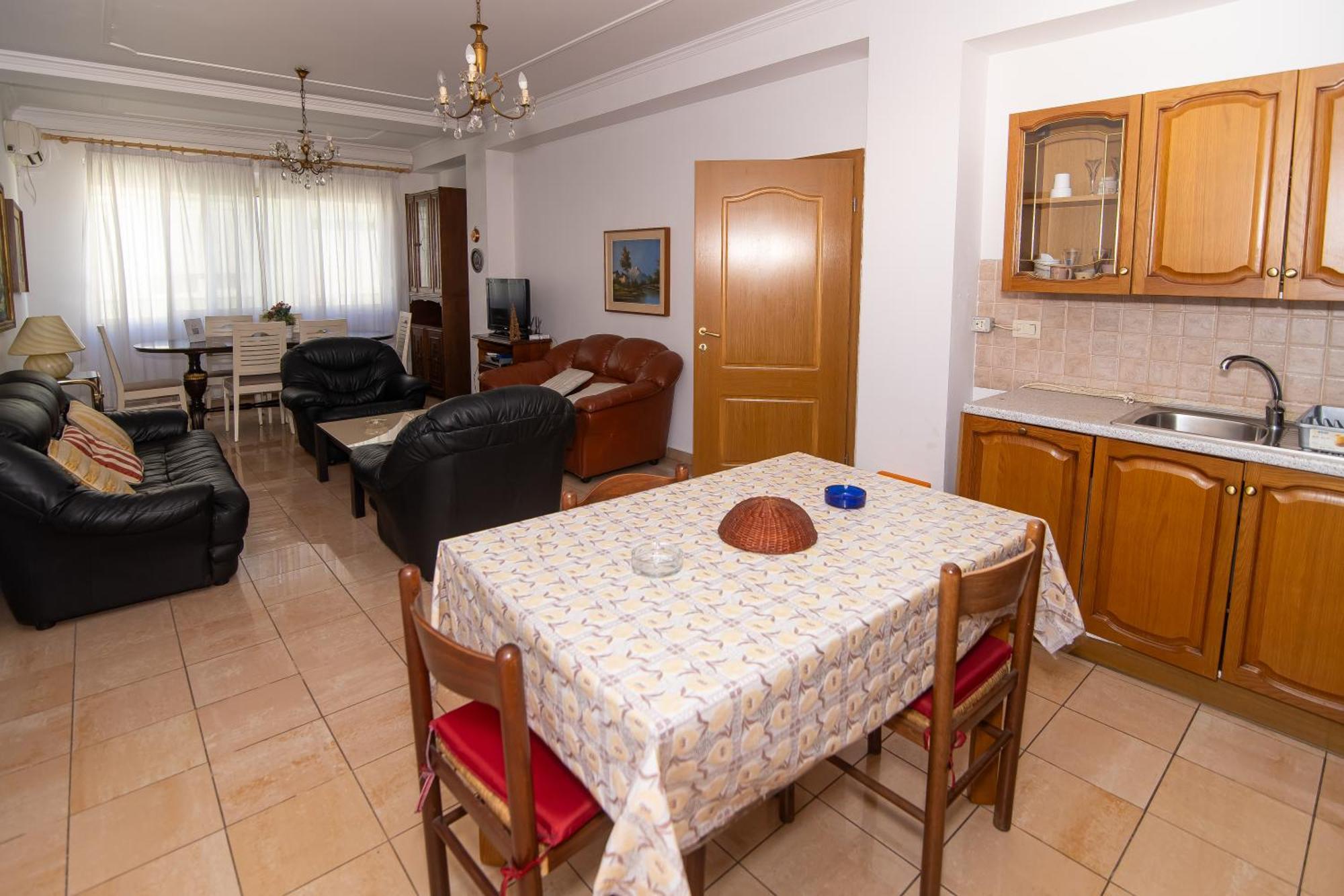 Vintage Blloku Apartment Tirana Buitenkant foto